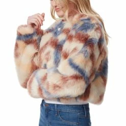 Coupon 🌟 Jessica Simpson Kimba Long Sleeve Button Front Faux Fur Jacket Sandstone 🎁 -Jessica Simpson shop unnamed file 601